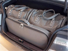Carica l&#39;immagine nel visualizzatore di Gallery, Aston Martin DB9 Luggage