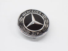 画像をギャラリービューアに読み込む, Mercedes Grille badge emblem Black and Chrome A0008171901