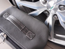 画像をギャラリービューアに読み込む, Aston Martin Vantage V8 Luggage Baggage Case Set Roadster bag