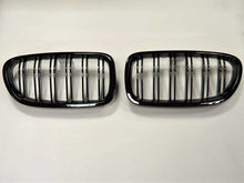 Carica l&#39;immagine nel visualizzatore di Gallery, BMW F10 Gloss Black Grilles