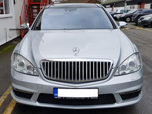 Indlæs billede til gallerivisning Mercedes S Class W221 Maybach Style Grille Grill S600 Black with Chrome Bars