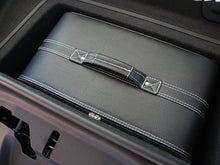 Carica l&#39;immagine nel visualizzatore di Gallery, Audi R8 Coupe Roadster bag Luggage Baggage Case Set - models from 2015