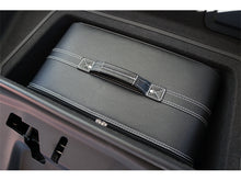 Carica l&#39;immagine nel visualizzatore di Gallery, Audi R8 Spyder Roadster bag Luggage Baggage Case Set - models UNTIL 2015 only
