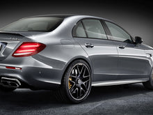 Carica l&#39;immagine nel visualizzatore di Gallery, W213 E Class Saloon Sedan Windows Night Package Trims