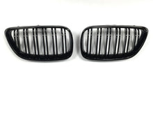 Indlæs billede til gallerivisning BMW F22 Black Kidney Grills Gloss Black M2 Style