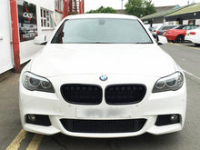 Load image into Gallery viewer, BMW 5 Series F10 F11 Saloon Touring Kidney Grill Grilles Twin Bar M Style Gloss Black