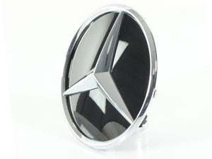 Distronic Emblem for Facelift 2019+ Models - Black with Chrome Star & Chrome Surround