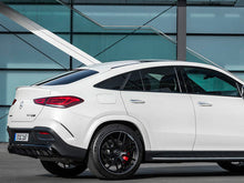 Afbeelding in Gallery-weergave laden, AMG GLE63 Coupe Diffuser and Tailpipe package in Night Package Black or Chrome AMG Style