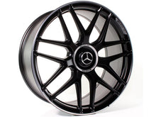 Carica l&#39;immagine nel visualizzatore di Gallery, AMG Edition Alloy Wheel Centre Caps in Matt Black ONLY FOR AMG FORGED ALLOY WHEELS